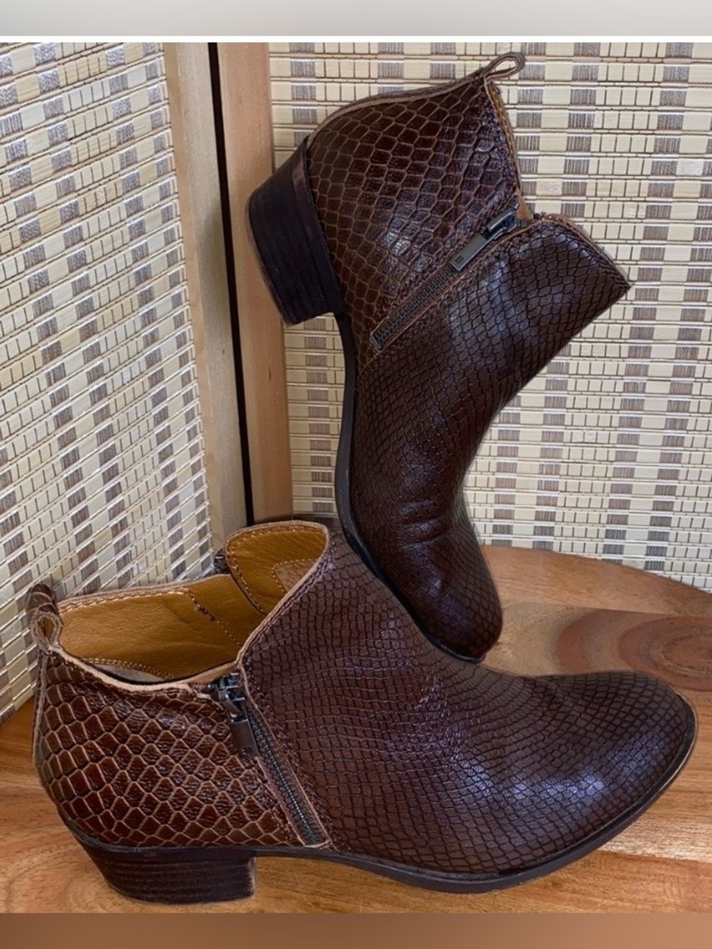 Lucky Brand Woman’s 7.5 M Basel Roasted Snake Print Leather Booties